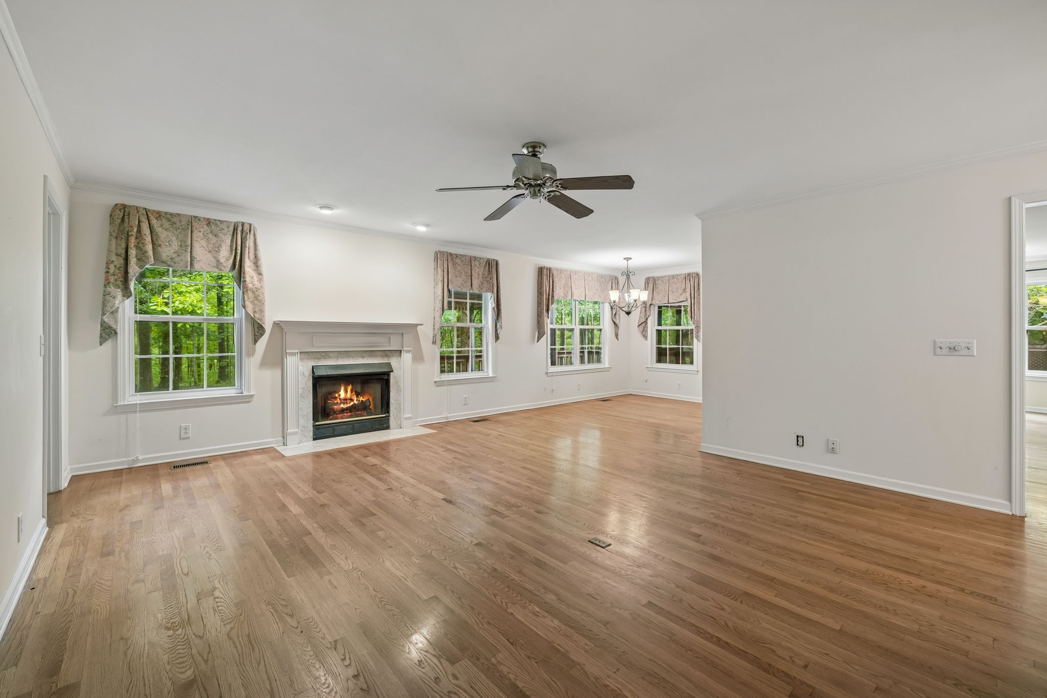 5668 Pinewood Rd, Franklin TN 37064 3-bed home, photo 9 of 30