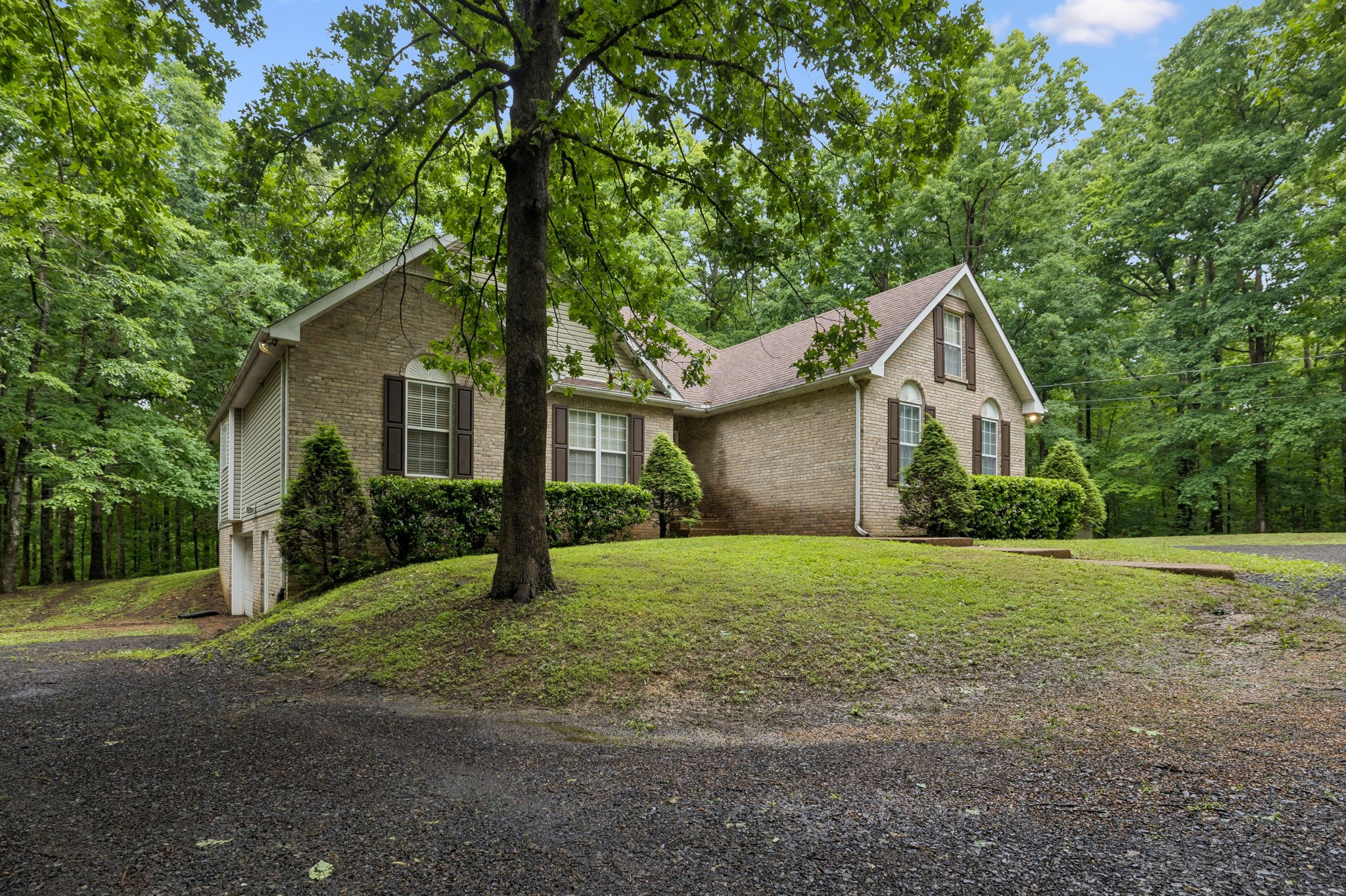 5668 Pinewood Rd