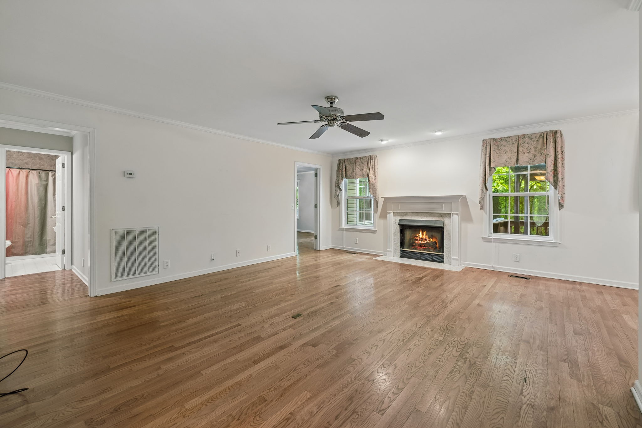 5668 Pinewood Rd, Franklin TN 37064 3-bed home, photo 8 of 30
