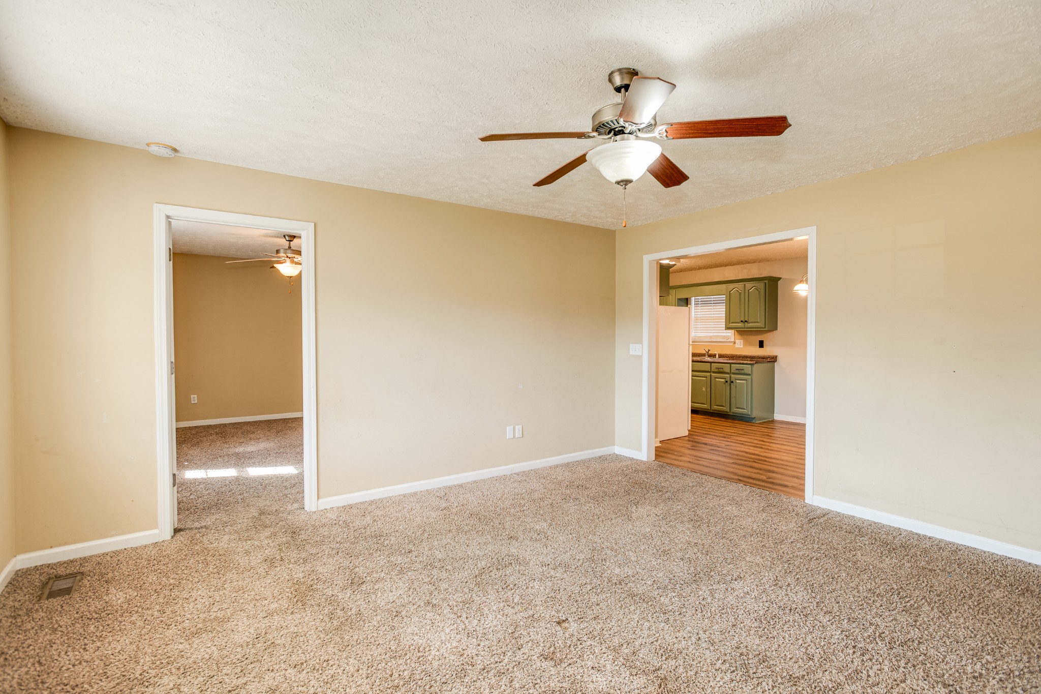 312 Brook Hollow Cir