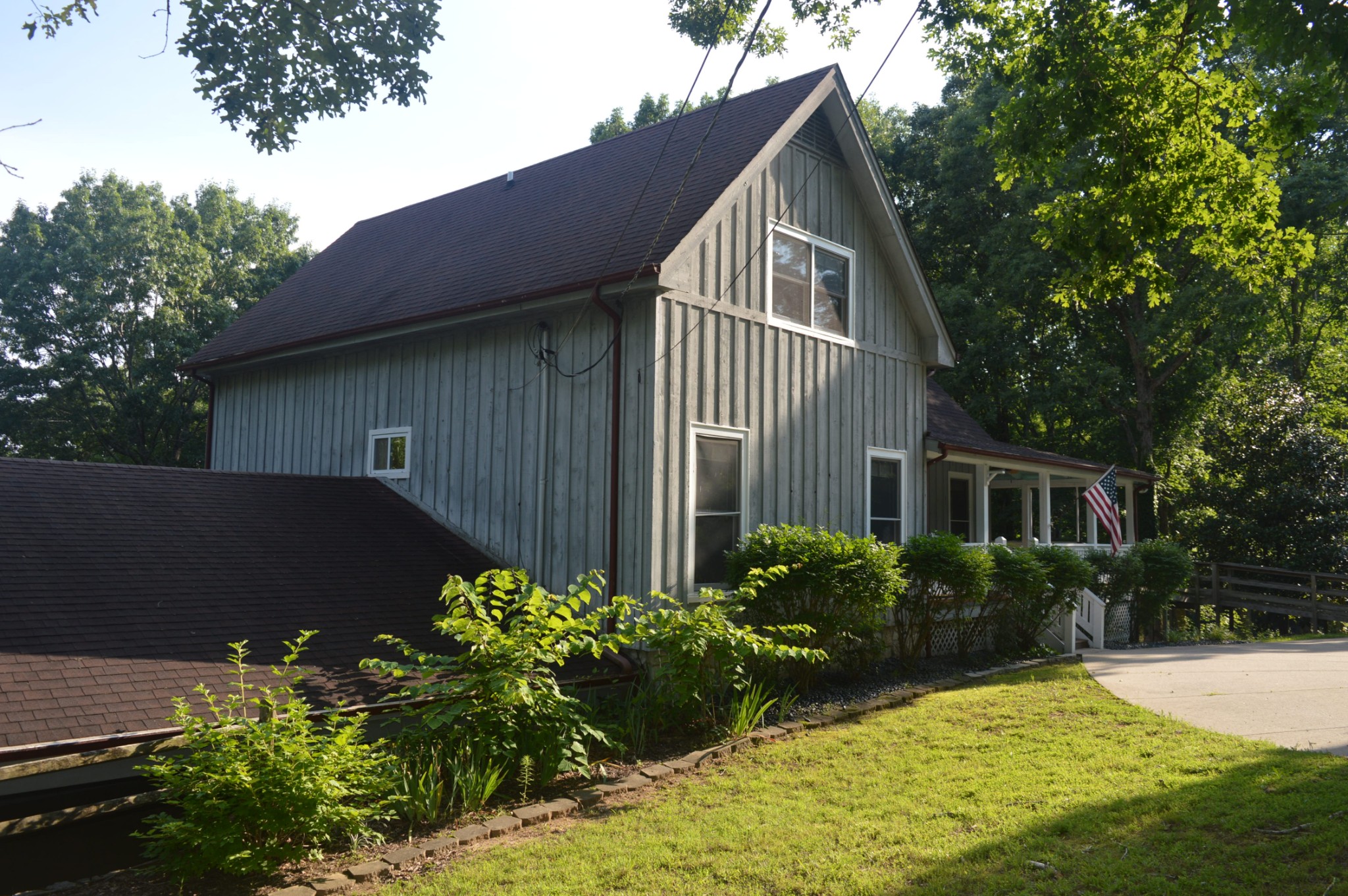 1000 Blackburn Ct