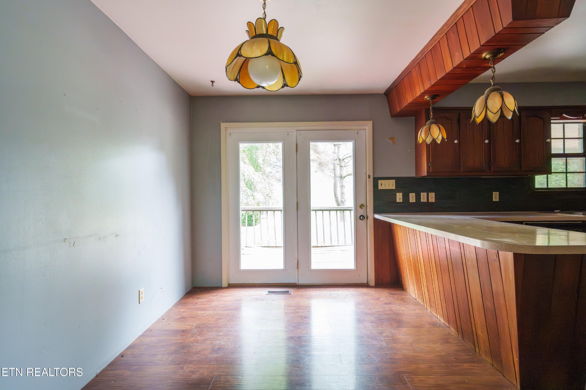 405 Dogleg Drive