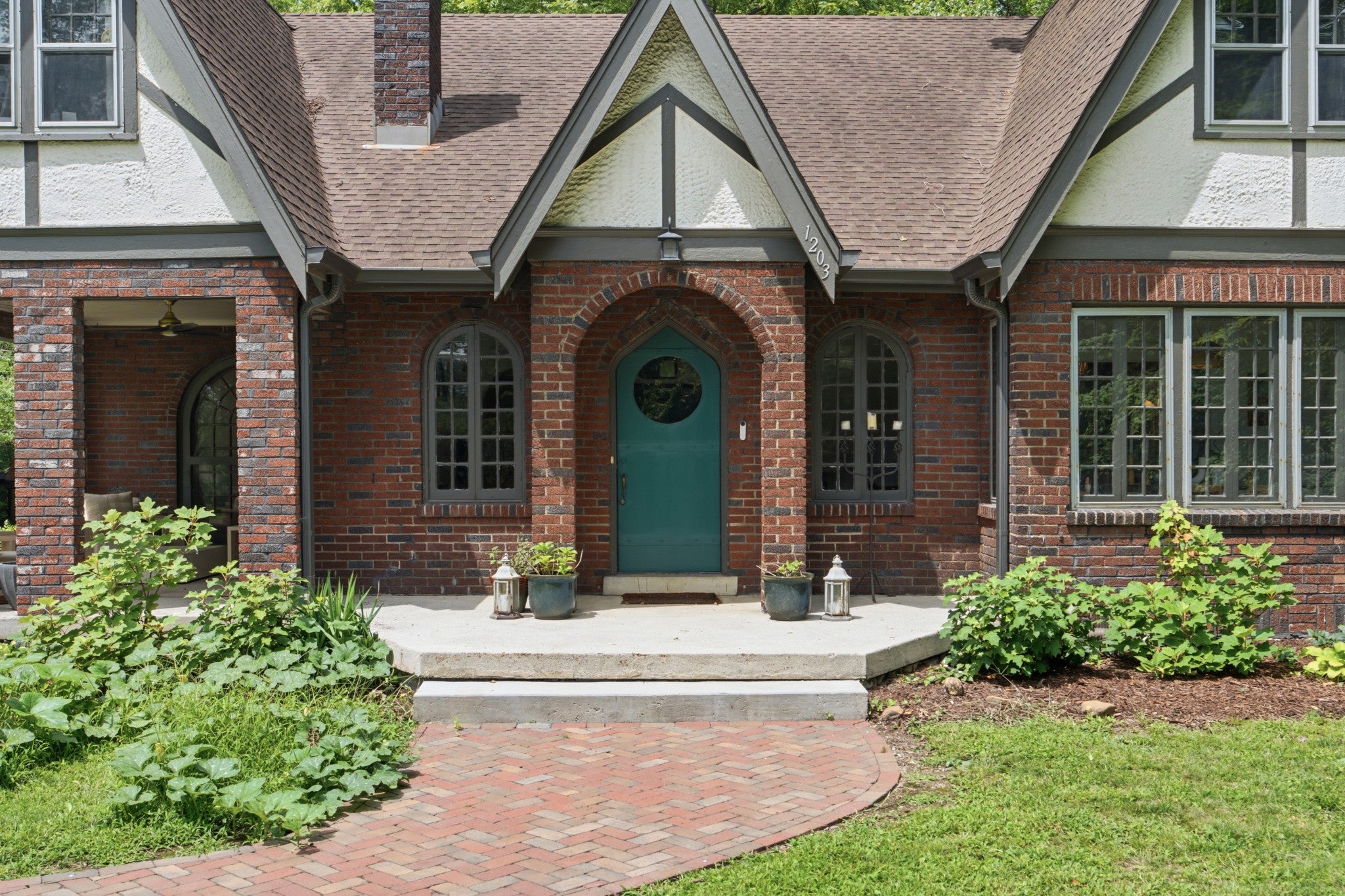 1203 Mcgavock Pike, Nashville TN 37216 3-bed home, photo 3 of 43