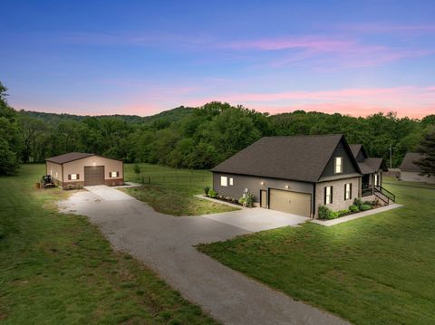 2057 Tice Dr Culleoka TN 38451