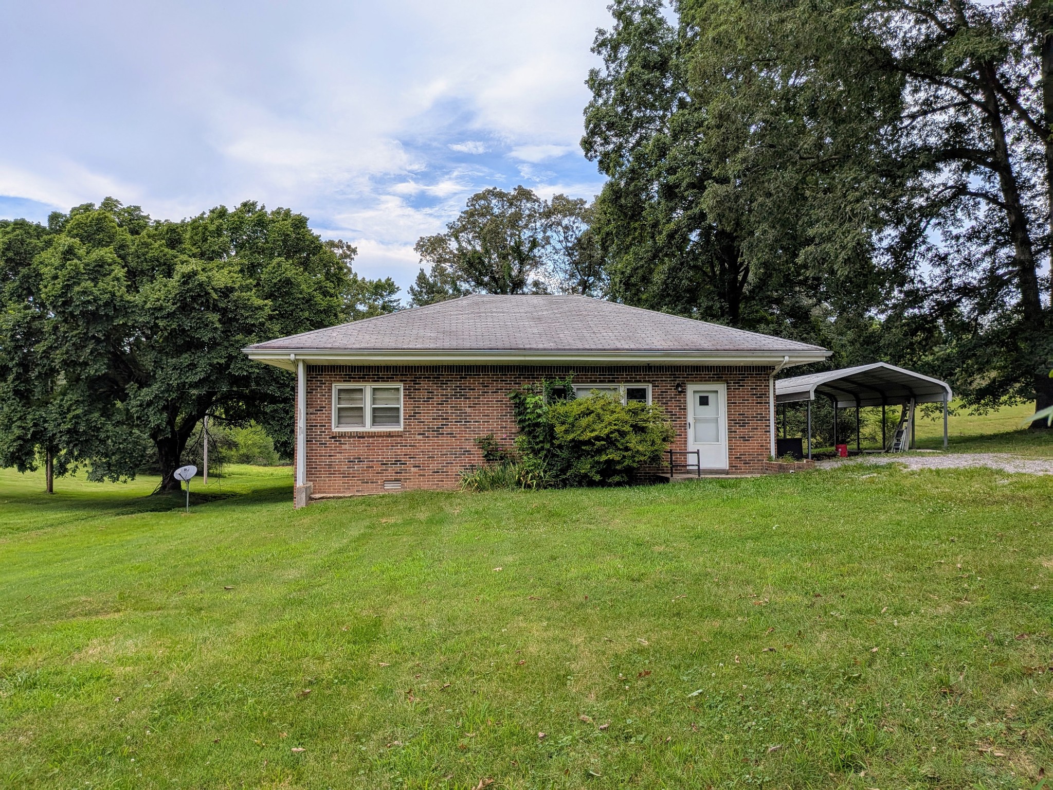 3007 Green Hill Dr