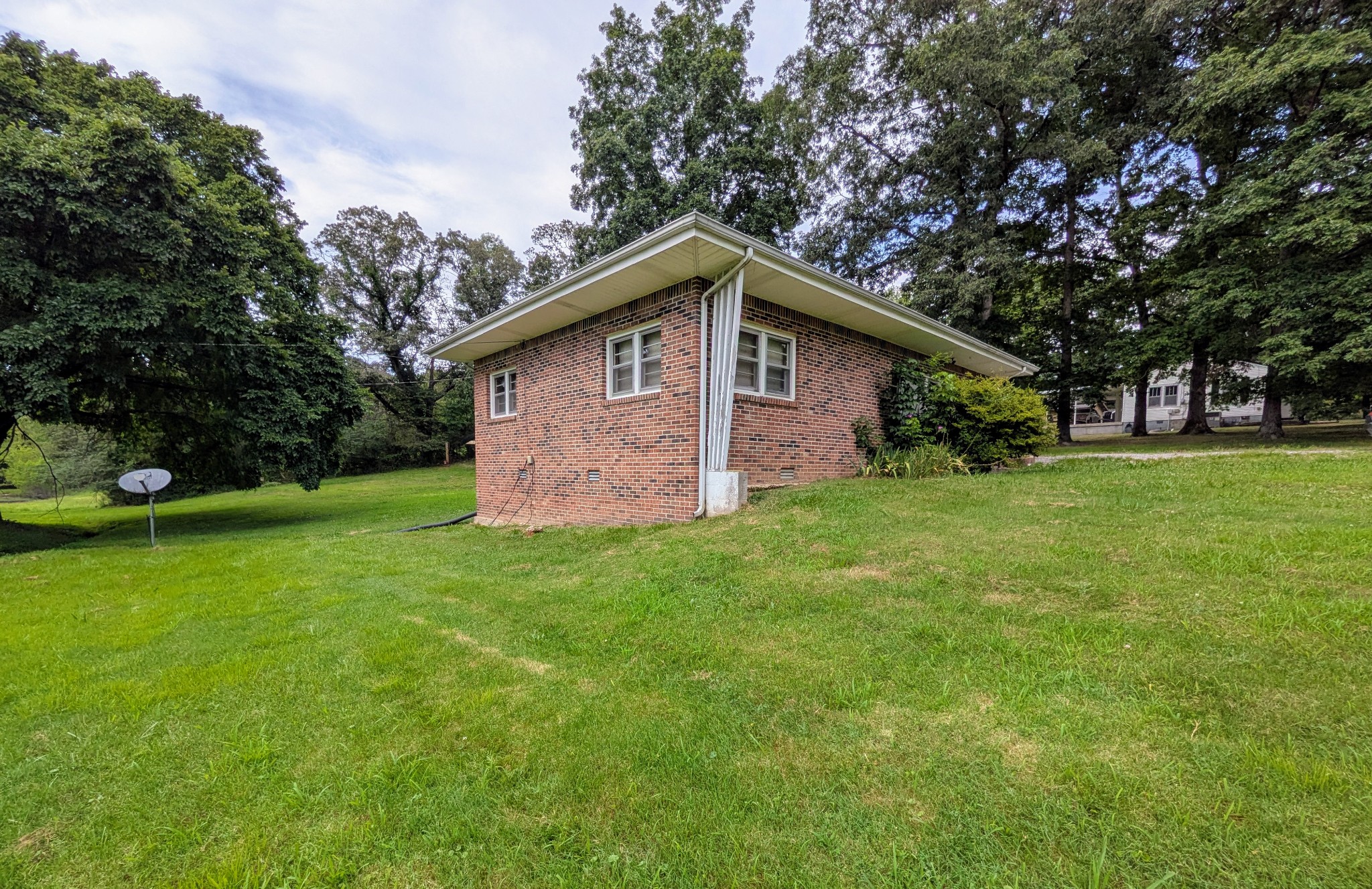 3007 Green Hill Dr