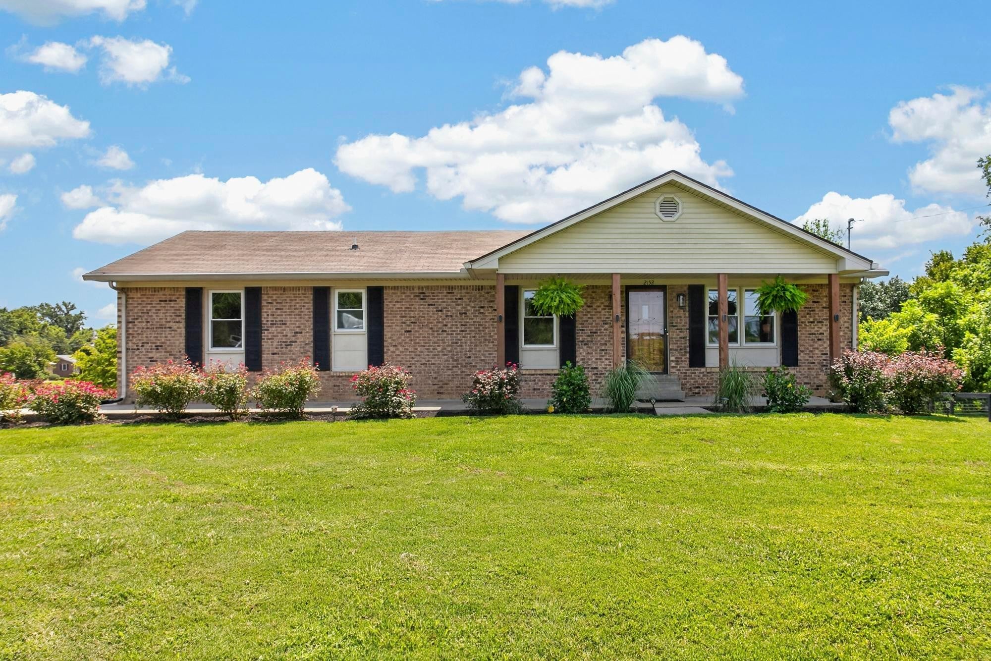 2152 Nashville Hwy N