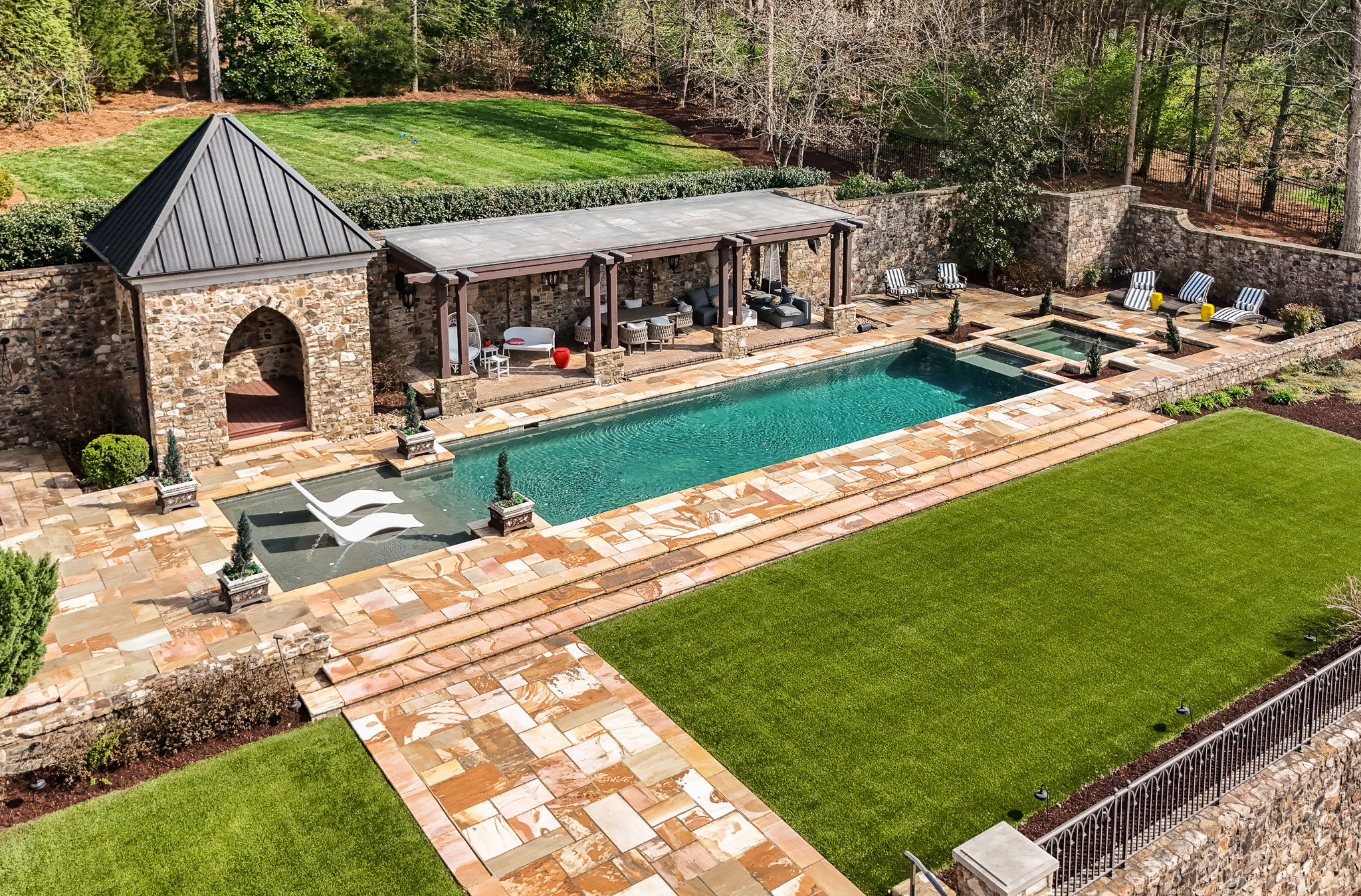 1224 Waterstone Blvd