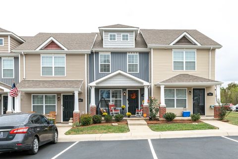 389 Sam Houston Cir Clarksville TN 37040