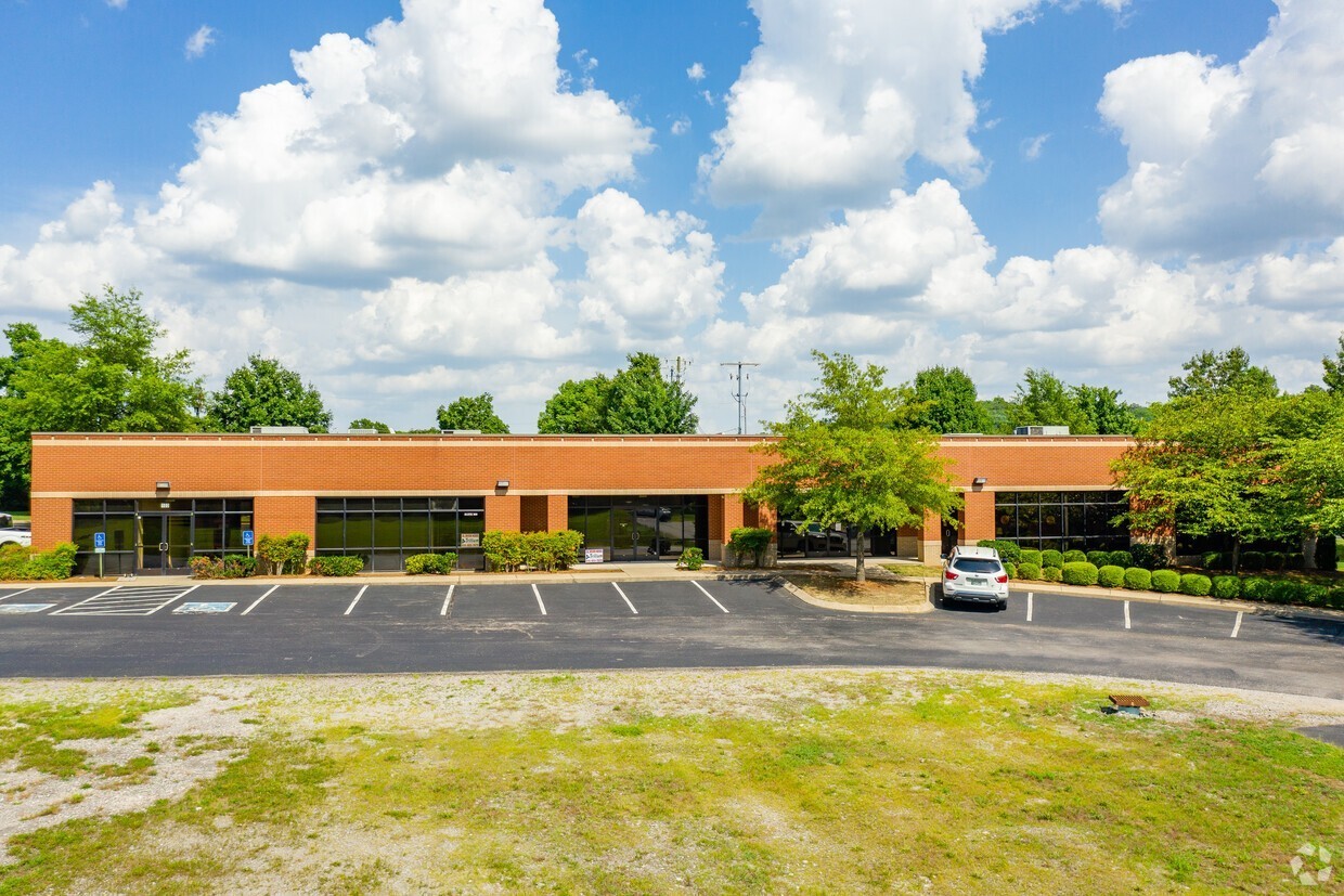 217 W Maplewood Lane
