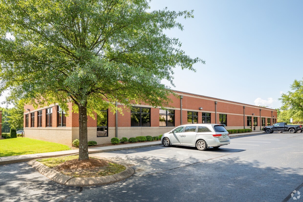 217 W Maplewood Lane