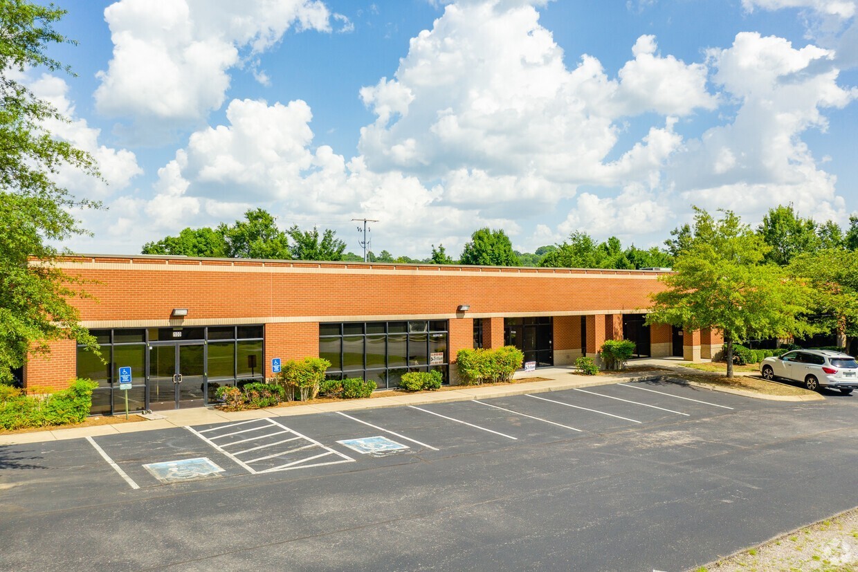 217 W Maplewood Lane