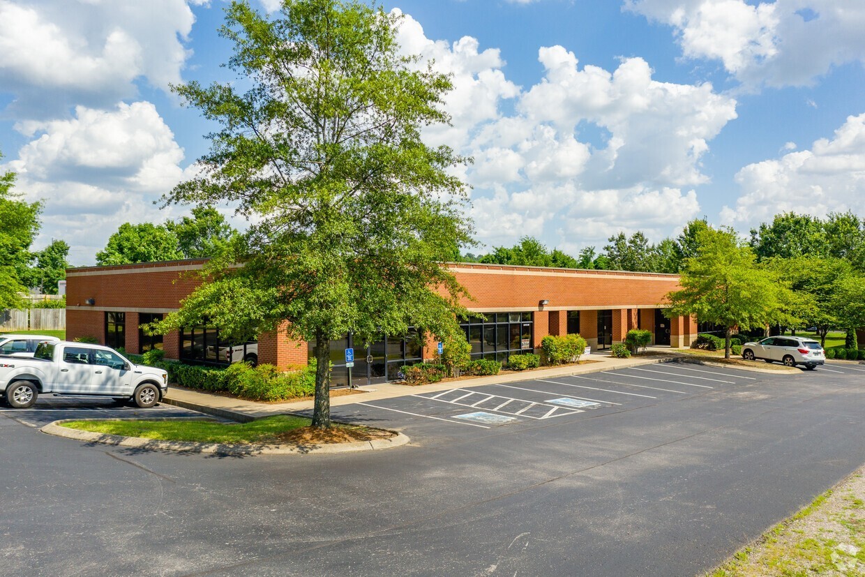 217 W Maplewood Lane