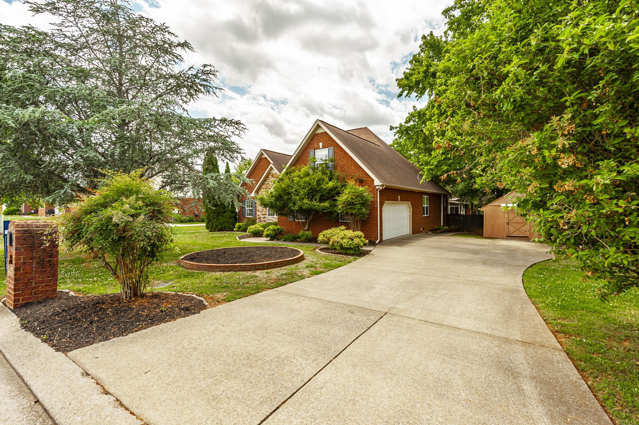 2623 Mission Ridge Dr