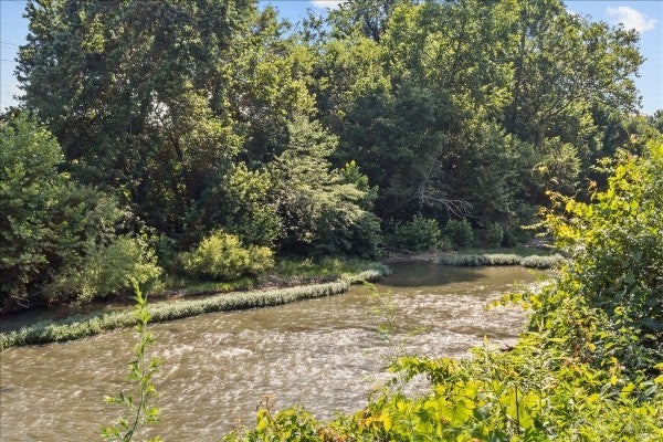 listing at 1446 Old Hillsboro Rd, Franklin