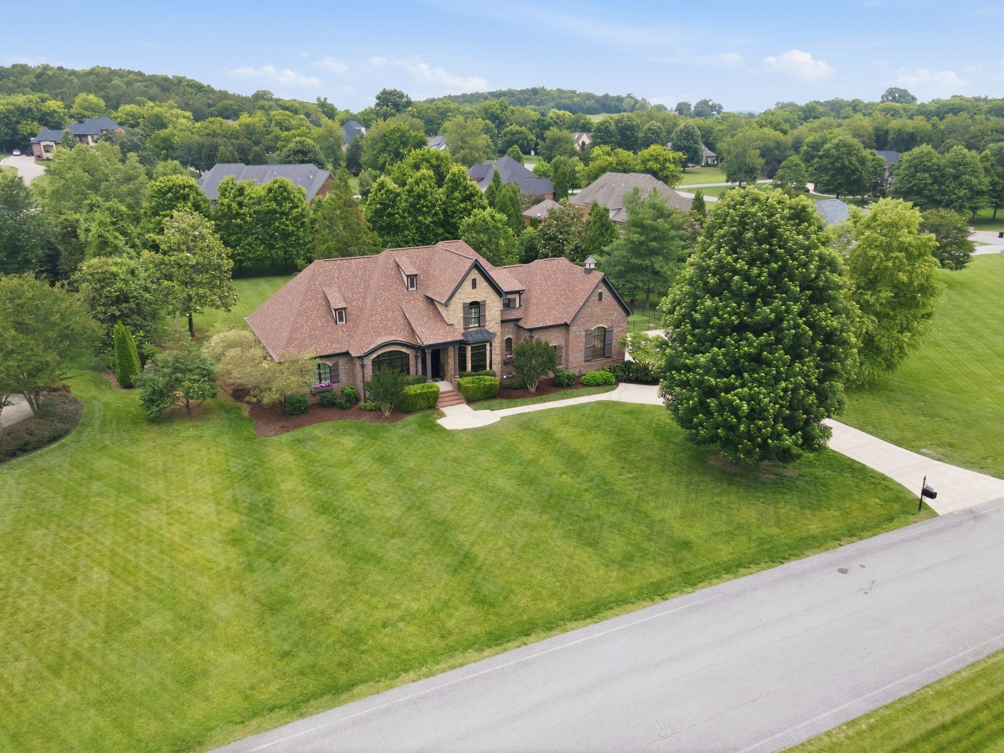 2228 Grey Cliff Dr
