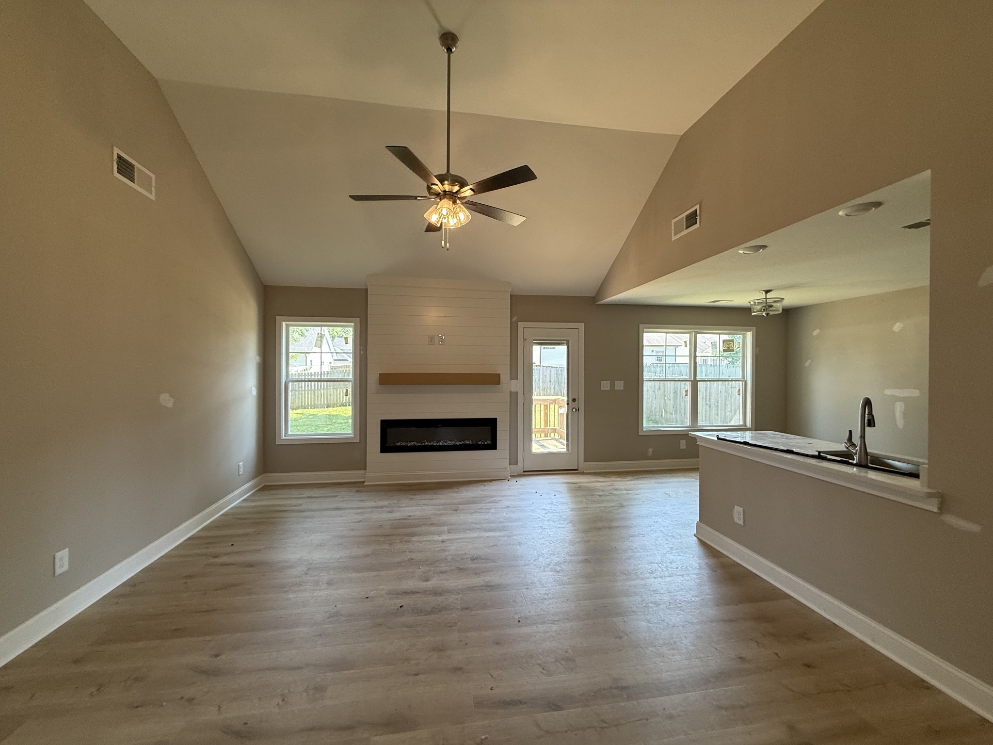 522 Sourwood Dr