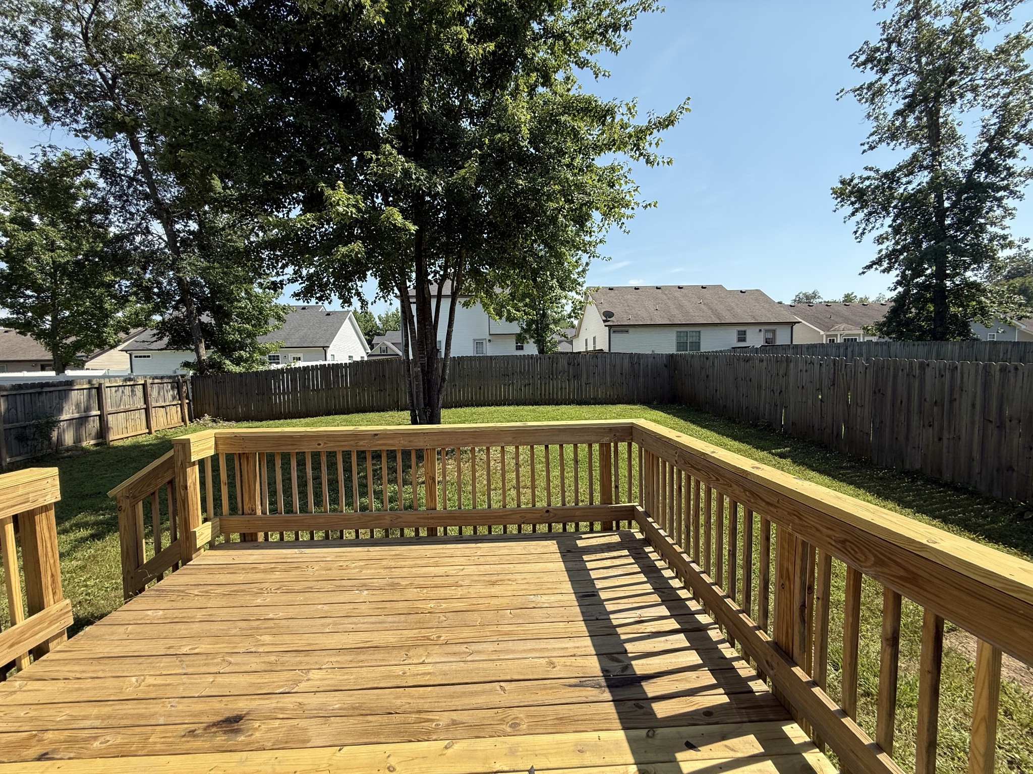 522 Sourwood Dr