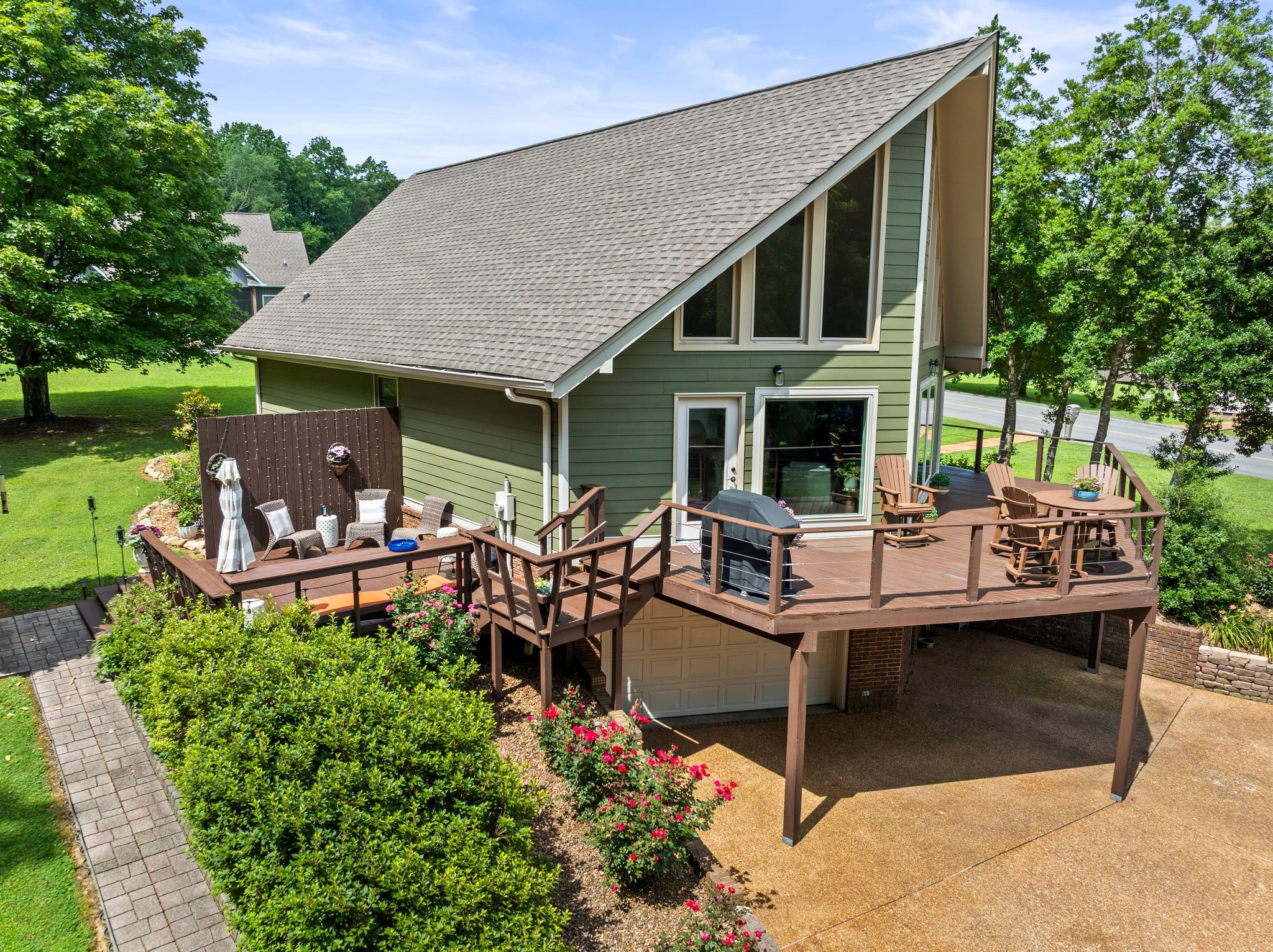 46 Willow Dr