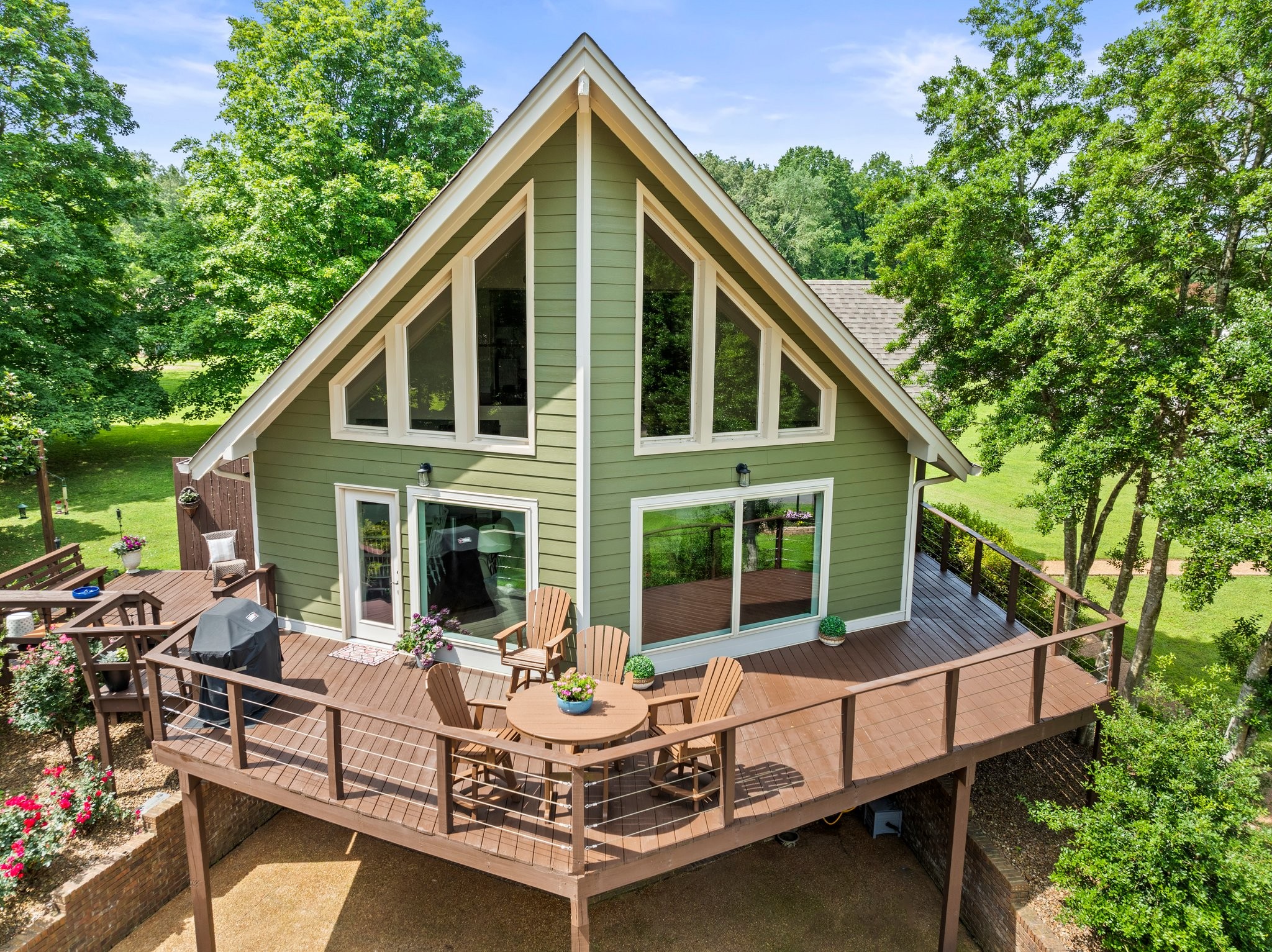 46 Willow Dr