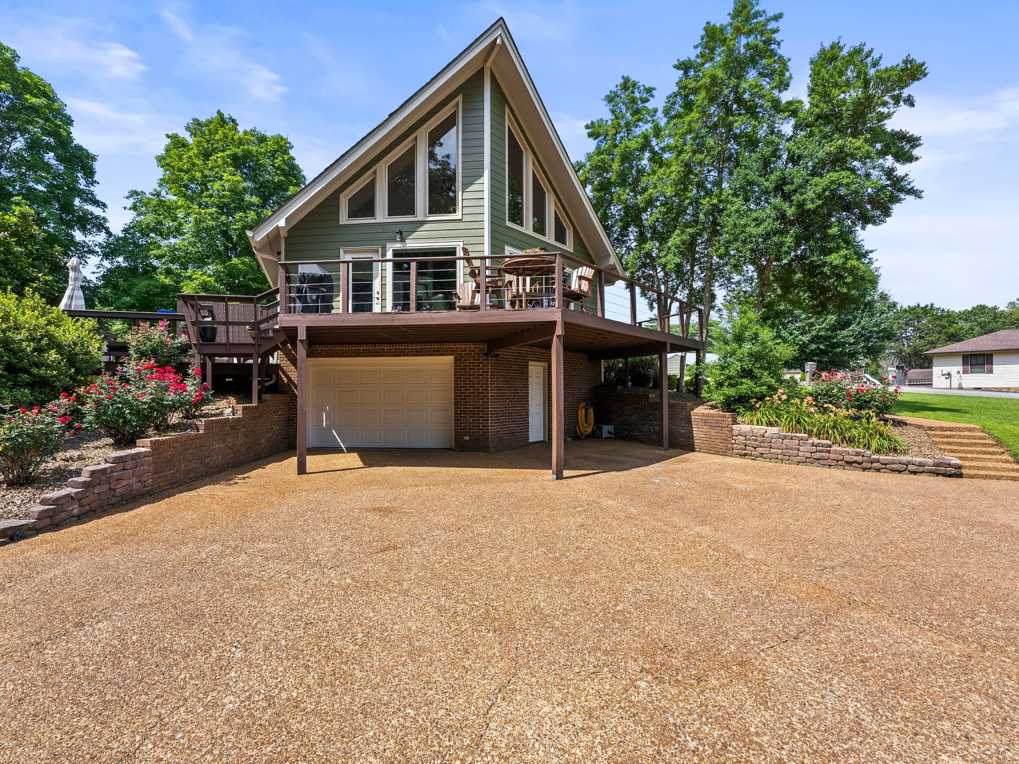 46 Willow Dr