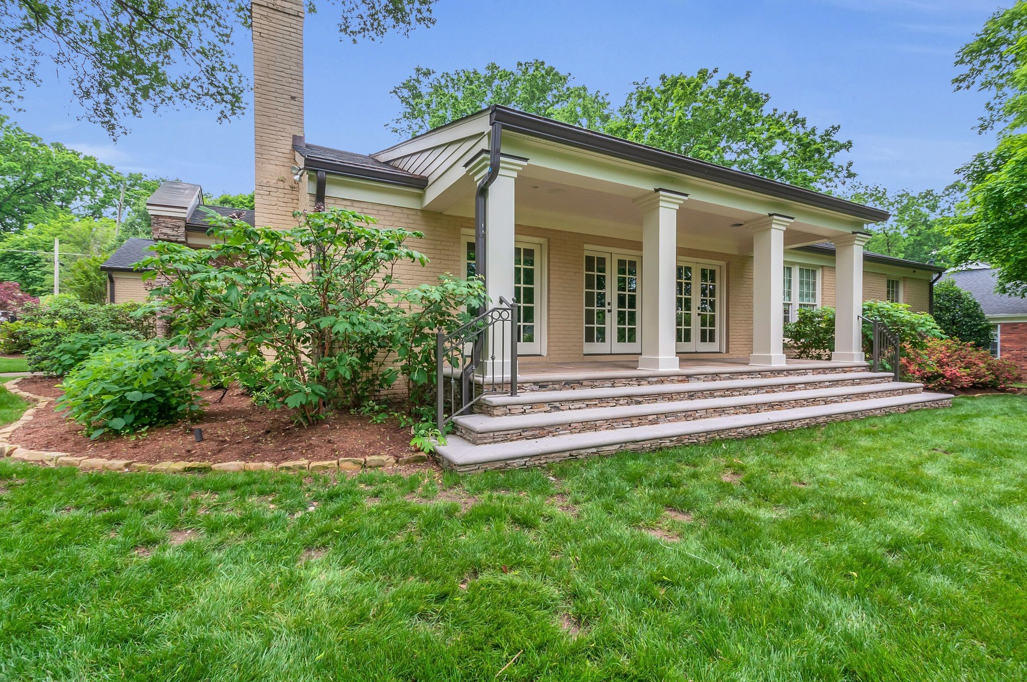 601 Timber Ln