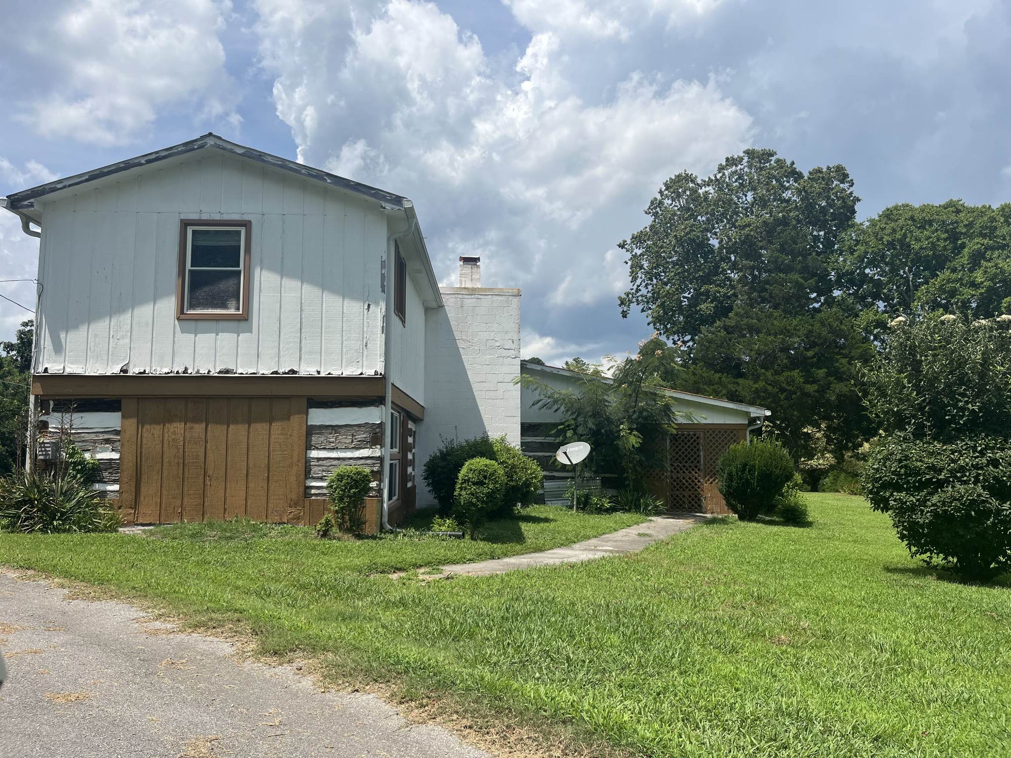 1321 Greenbrier Rd
