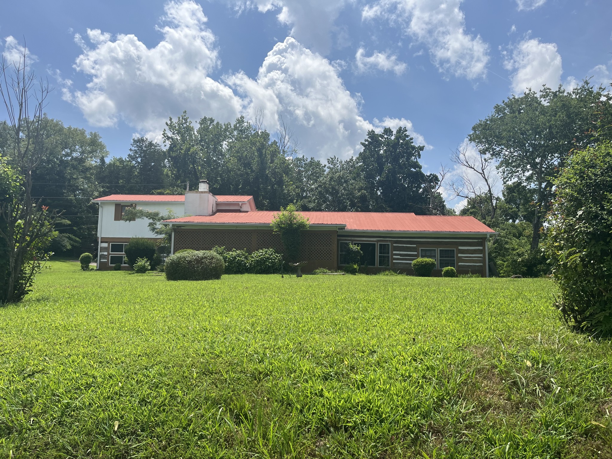 1321 Greenbrier Rd