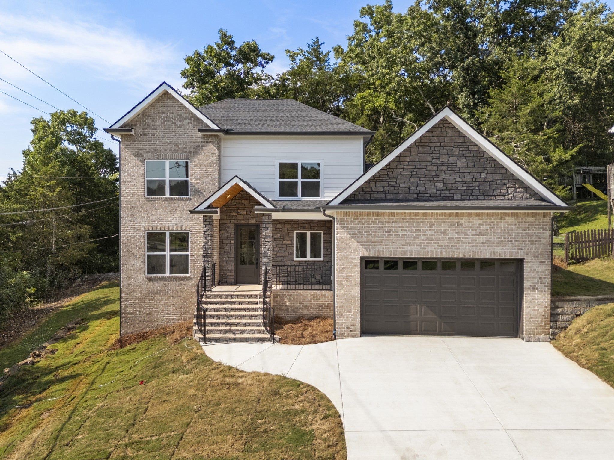 4-bed listing at 401 Cedar Forest Dr, Nashville