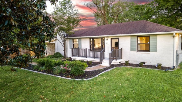 504 BISMARK DR, NASHVILLE, TN 37210 - Image 9f7c8cd325e467eadfae685f5cd0bd0e/2434050135