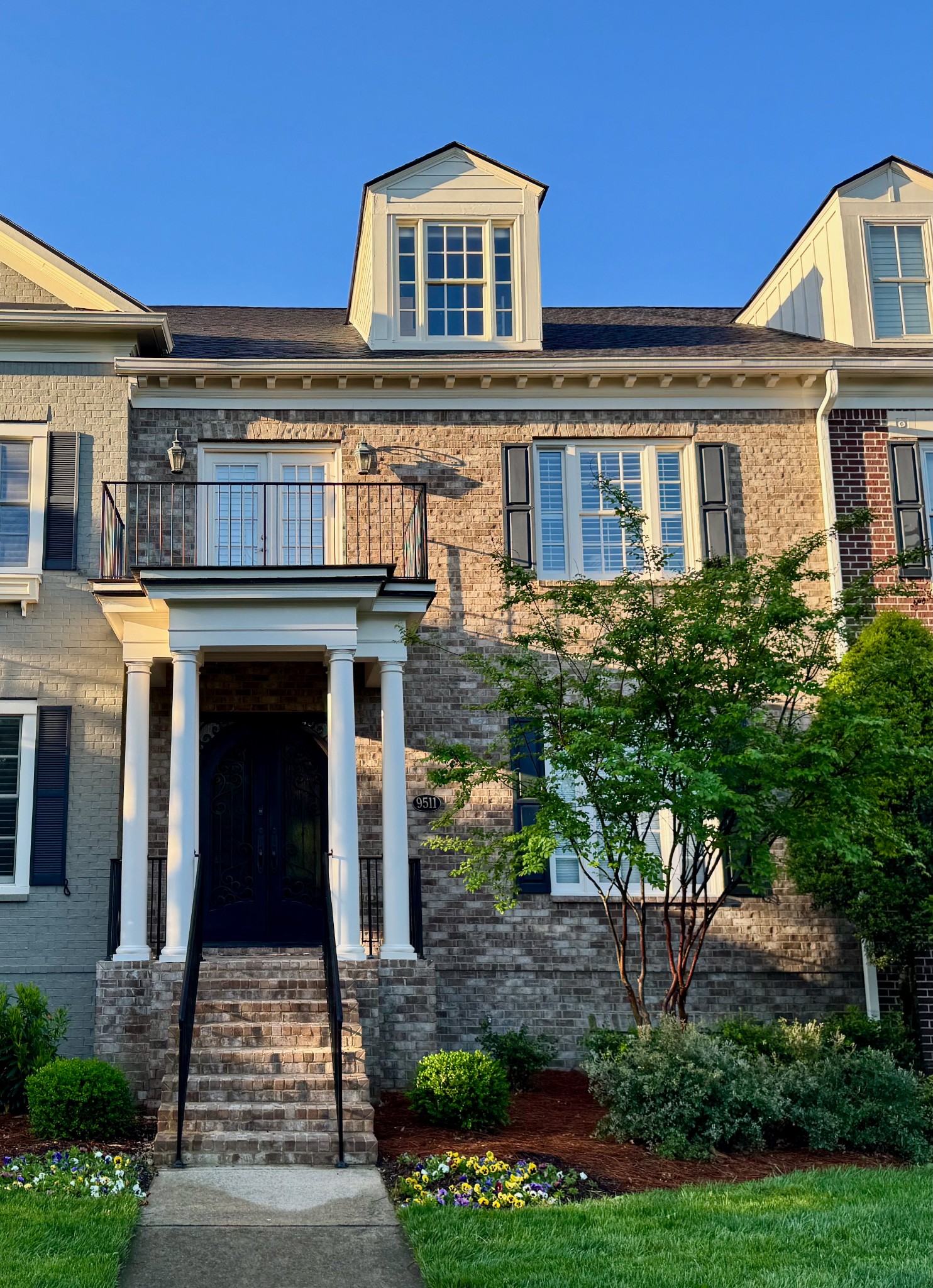 9511 Coronet Ln