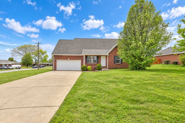 9001 Lomond Dr