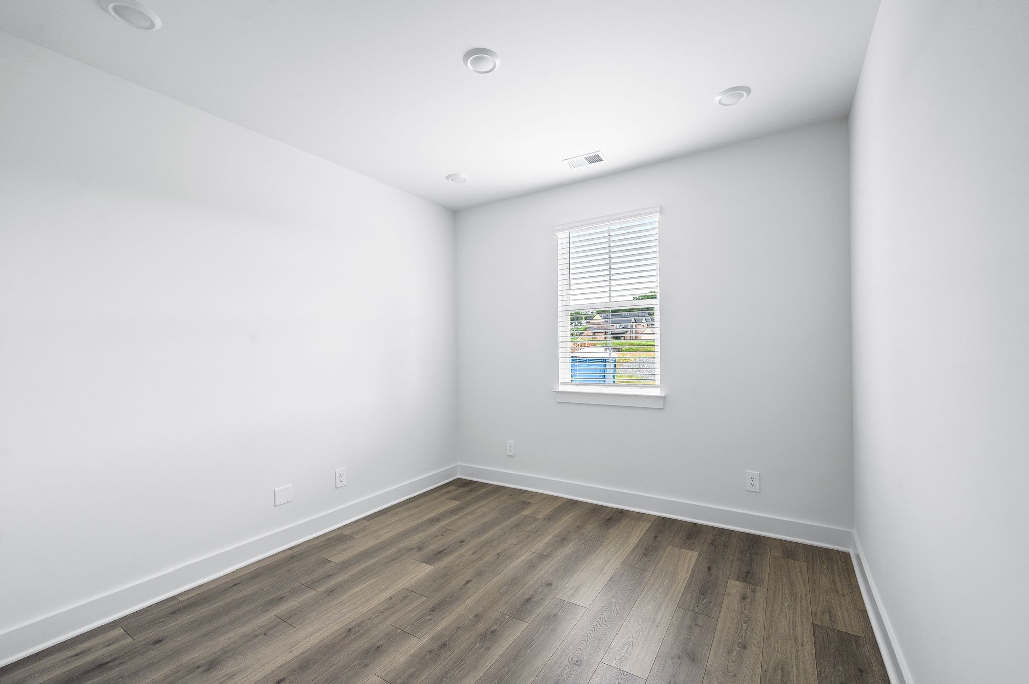 Franklin, Tennessee 37067, United States, 4 Bedrooms Bedrooms, ,4 BathroomsBathrooms,Residential,Pending,143582