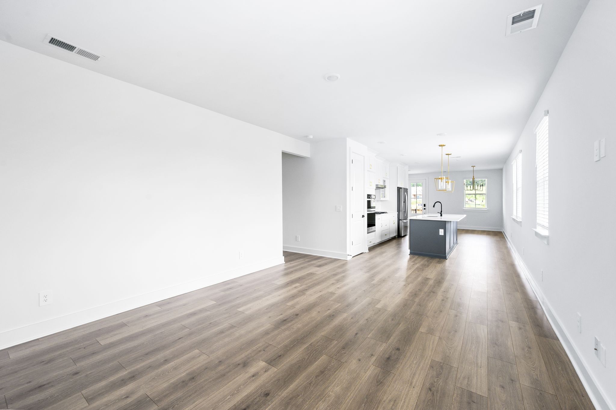 Franklin, Tennessee 37067, United States, 4 Bedrooms Bedrooms, ,4 BathroomsBathrooms,Residential,Pending,143582