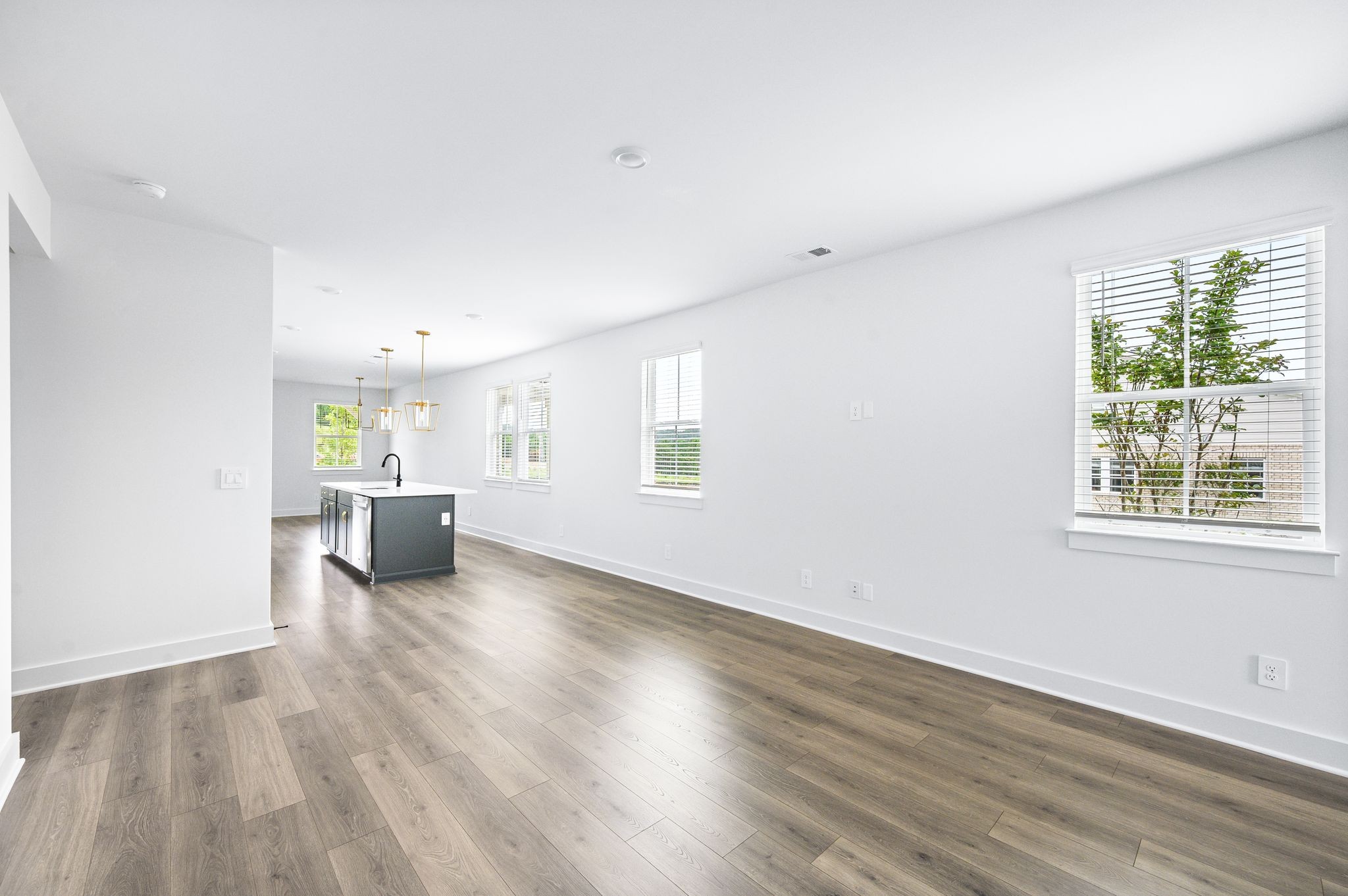 Franklin, Tennessee 37067, United States, 4 Bedrooms Bedrooms, ,4 BathroomsBathrooms,Residential,Pending,143582