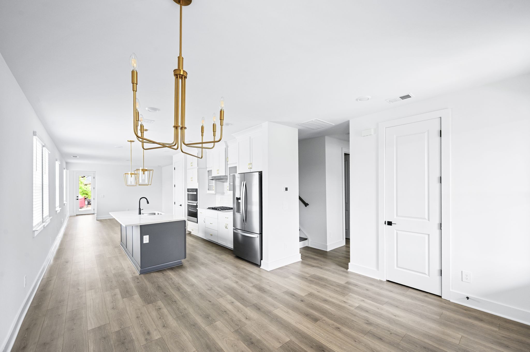 Franklin, Tennessee 37067, United States, 4 Bedrooms Bedrooms, ,4 BathroomsBathrooms,Residential,Pending,143582