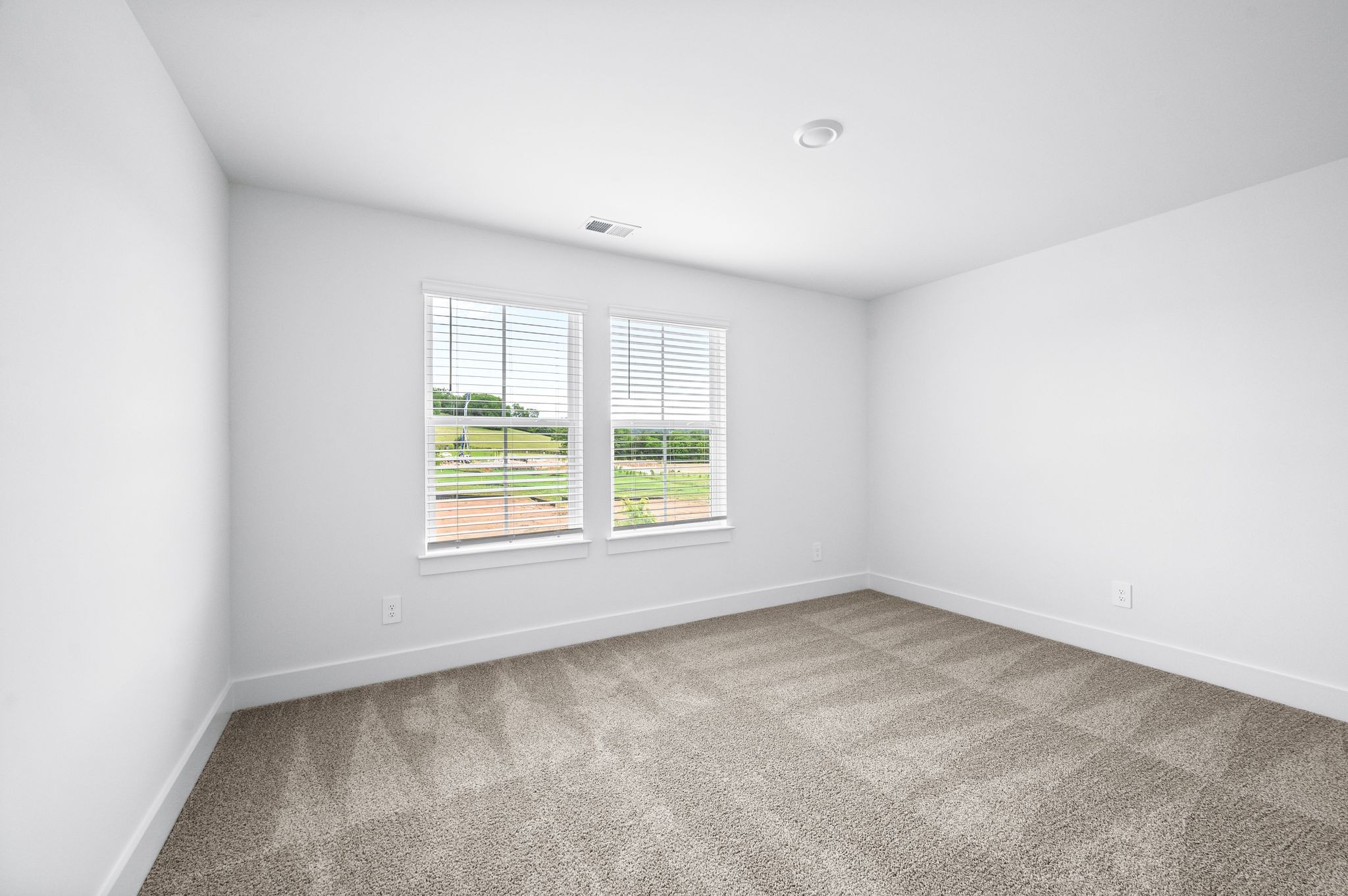 Franklin, Tennessee 37067, United States, 4 Bedrooms Bedrooms, ,4 BathroomsBathrooms,Residential,Pending,143582