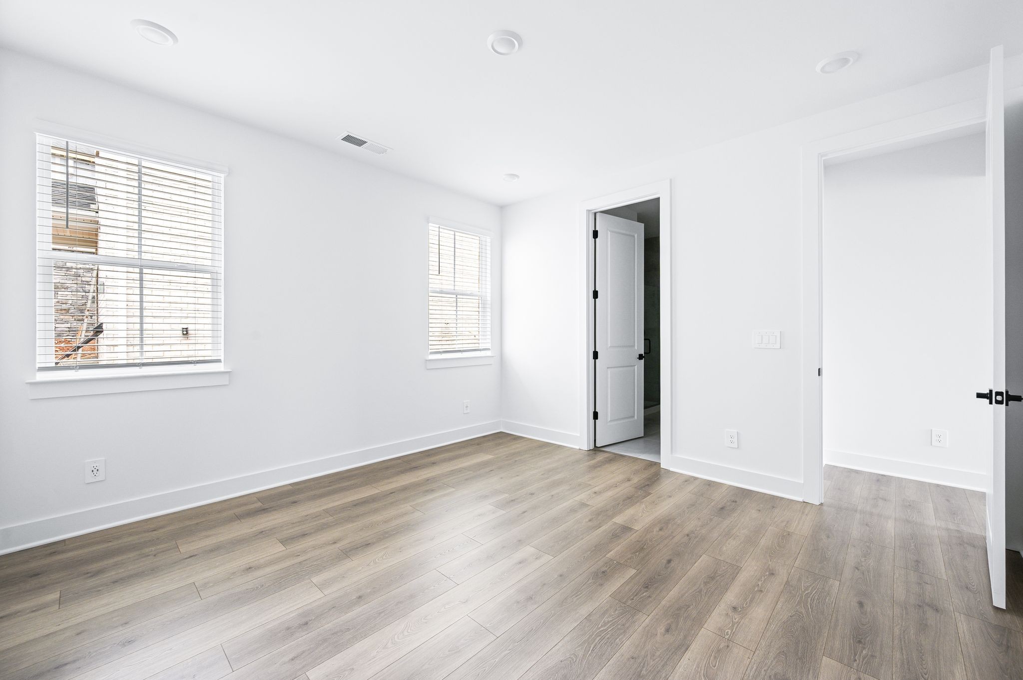 Franklin, Tennessee 37067, United States, 4 Bedrooms Bedrooms, ,4 BathroomsBathrooms,Residential,Pending,143582