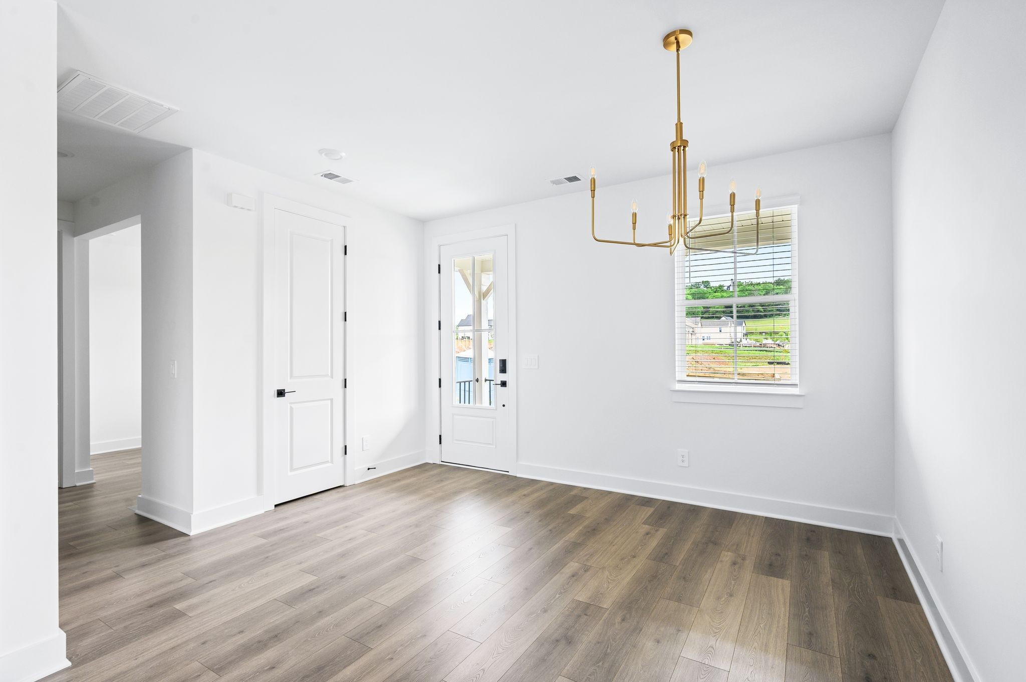 Franklin, Tennessee 37067, United States, 4 Bedrooms Bedrooms, ,4 BathroomsBathrooms,Residential,Pending,143582