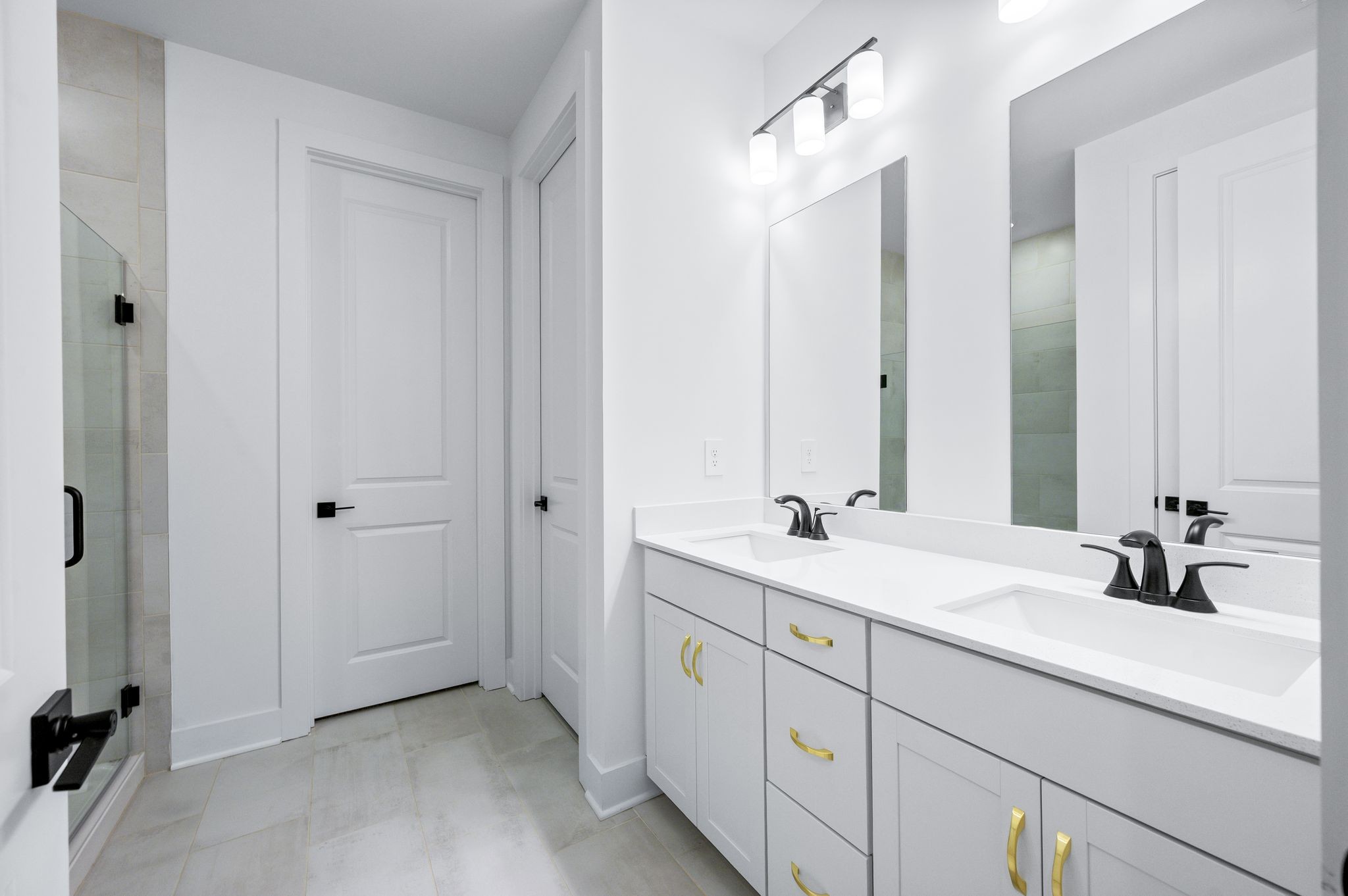 Franklin, Tennessee 37067, United States, 4 Bedrooms Bedrooms, ,4 BathroomsBathrooms,Residential,Pending,143582