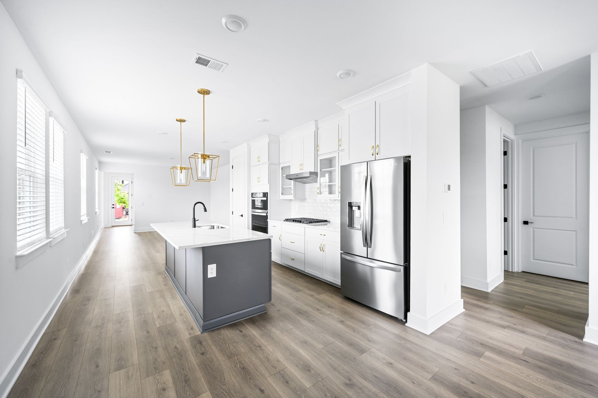 Franklin, Tennessee 37067, United States, 4 Bedrooms Bedrooms, ,4 BathroomsBathrooms,Residential,Pending,143582