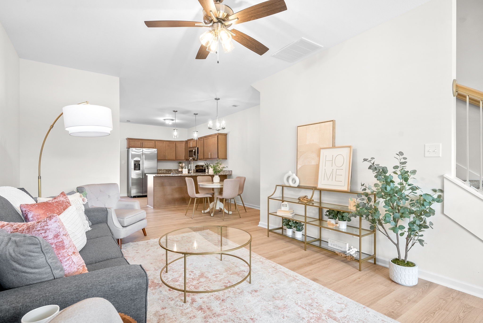 Clarksville, Tennessee 37043, United States, 2 Bedrooms Bedrooms, ,3 BathroomsBathrooms,Residential,Active,103433