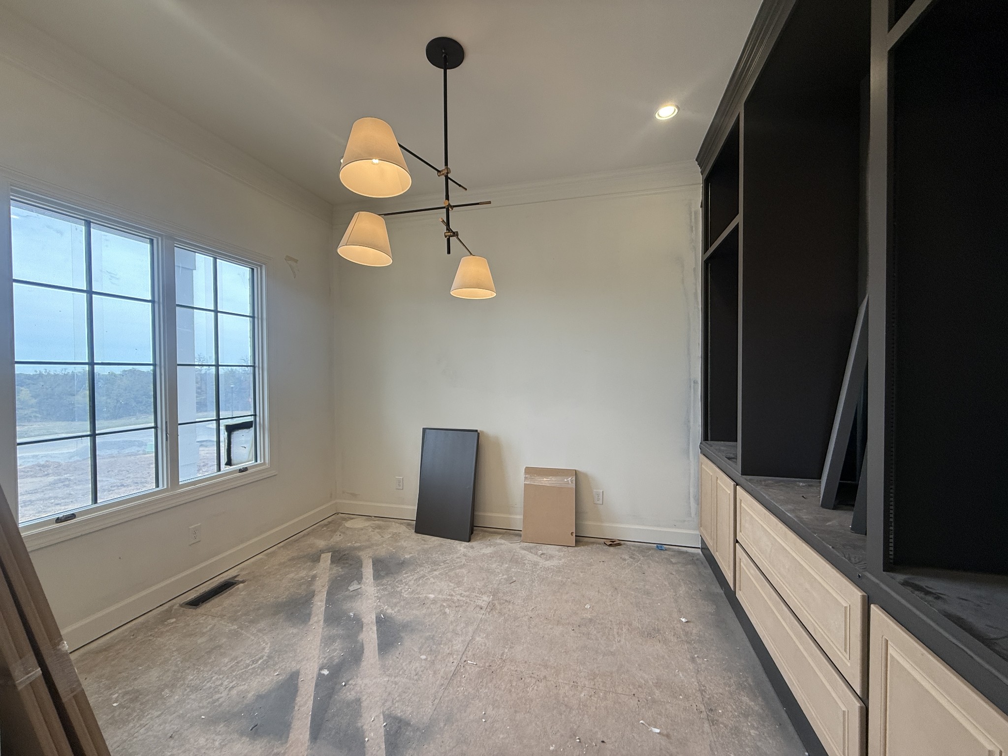 9902 Amarosa Court