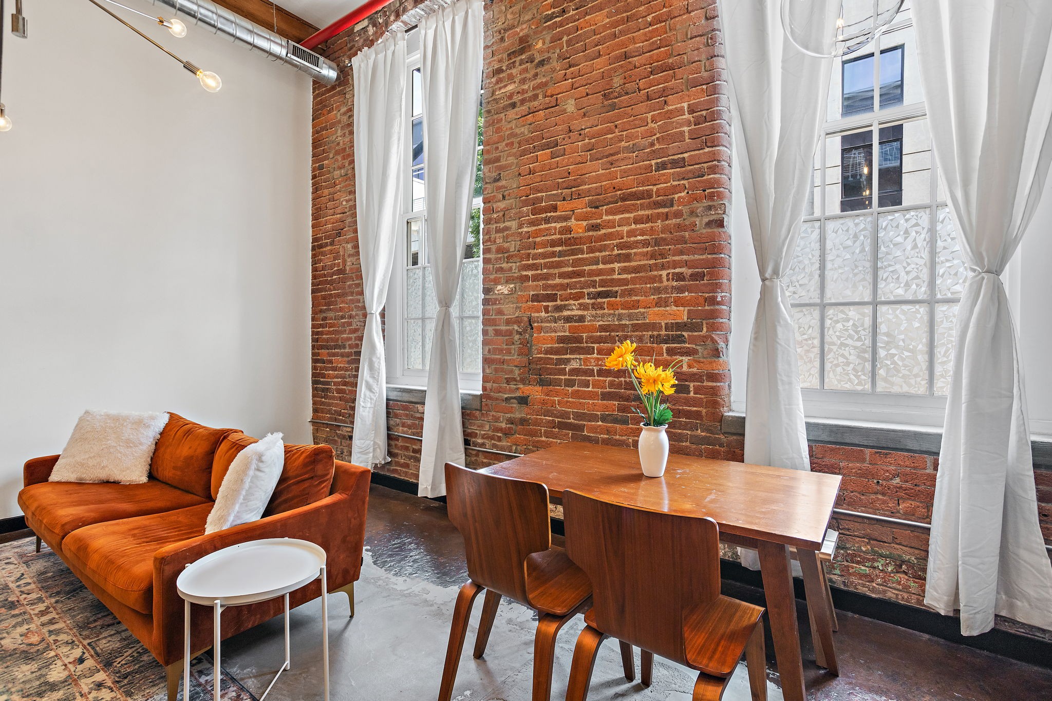 1350 Rosa L Parks Blvd 255