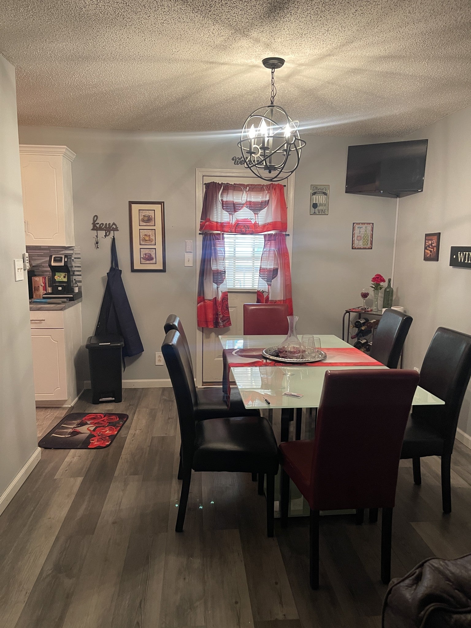 345 Donna Dr