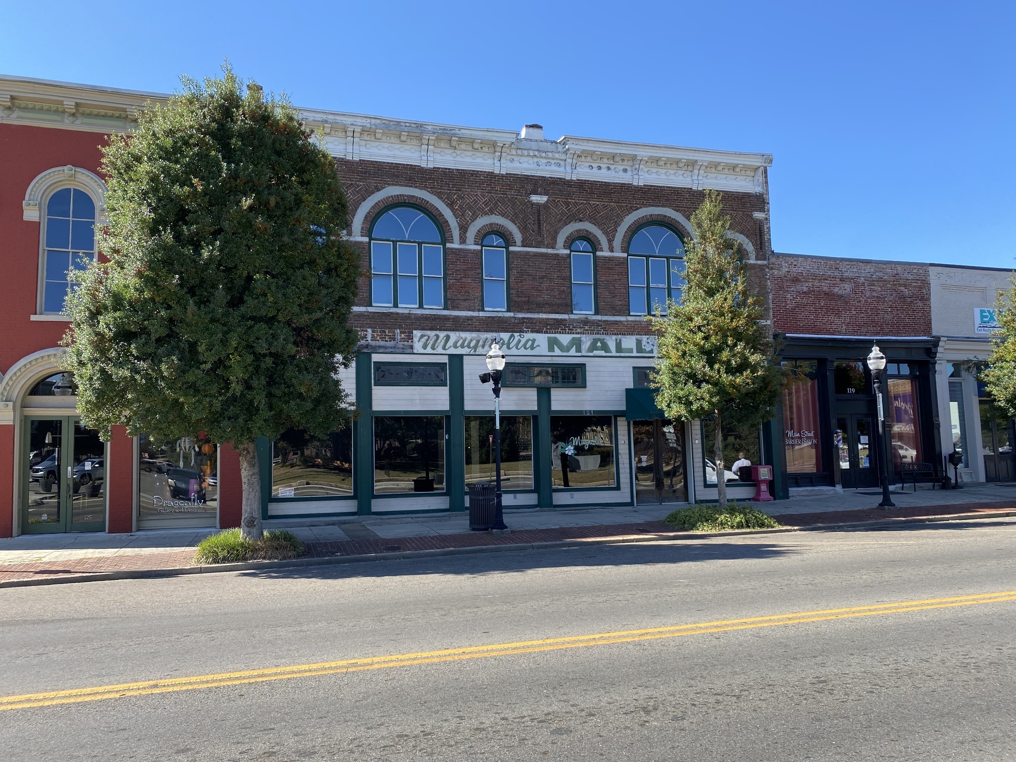 121 Main Ave S