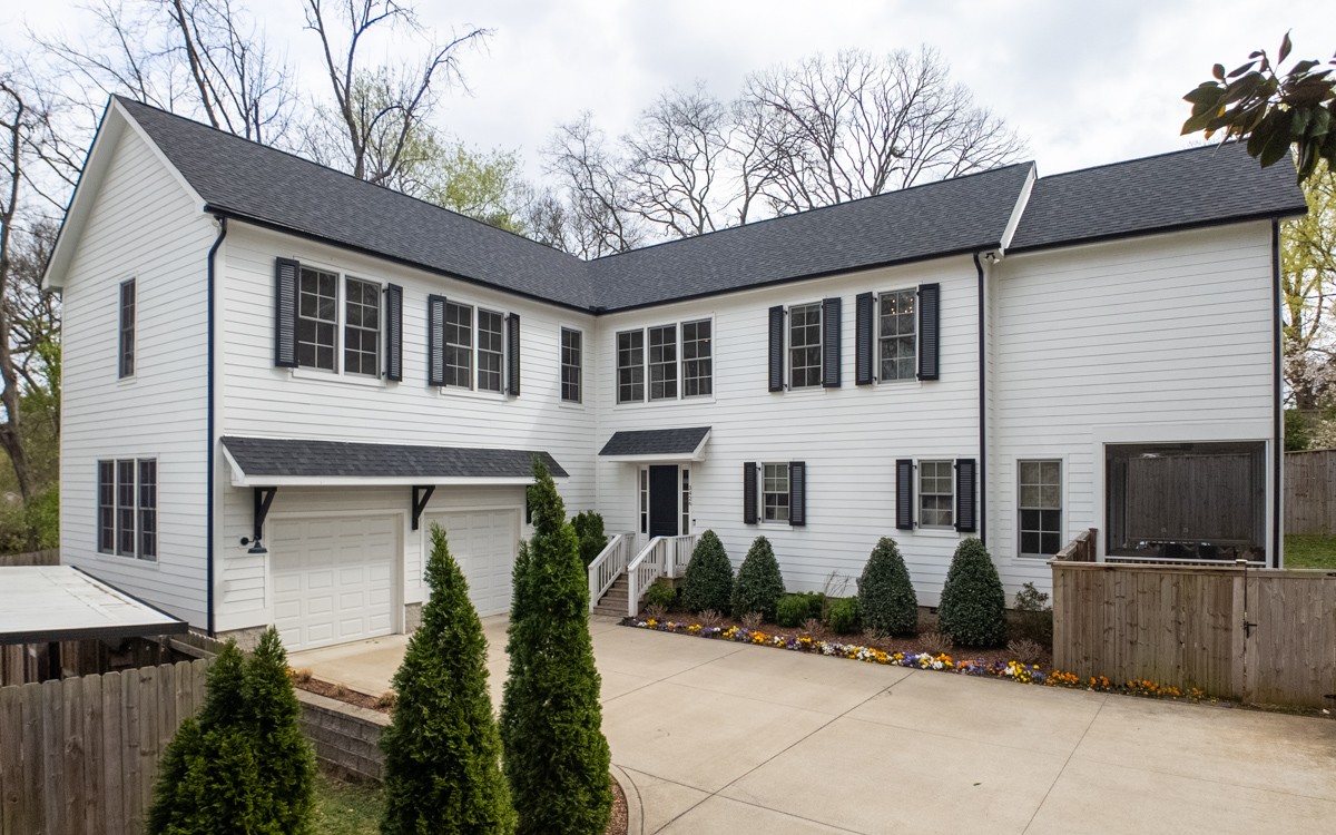 3426 Springbrook Dr