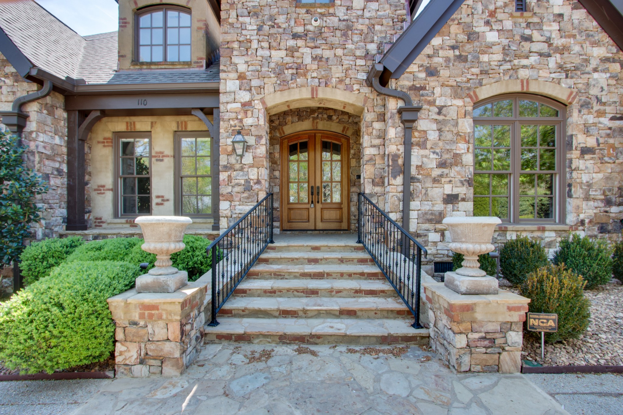 110 Stream Valley Blvd