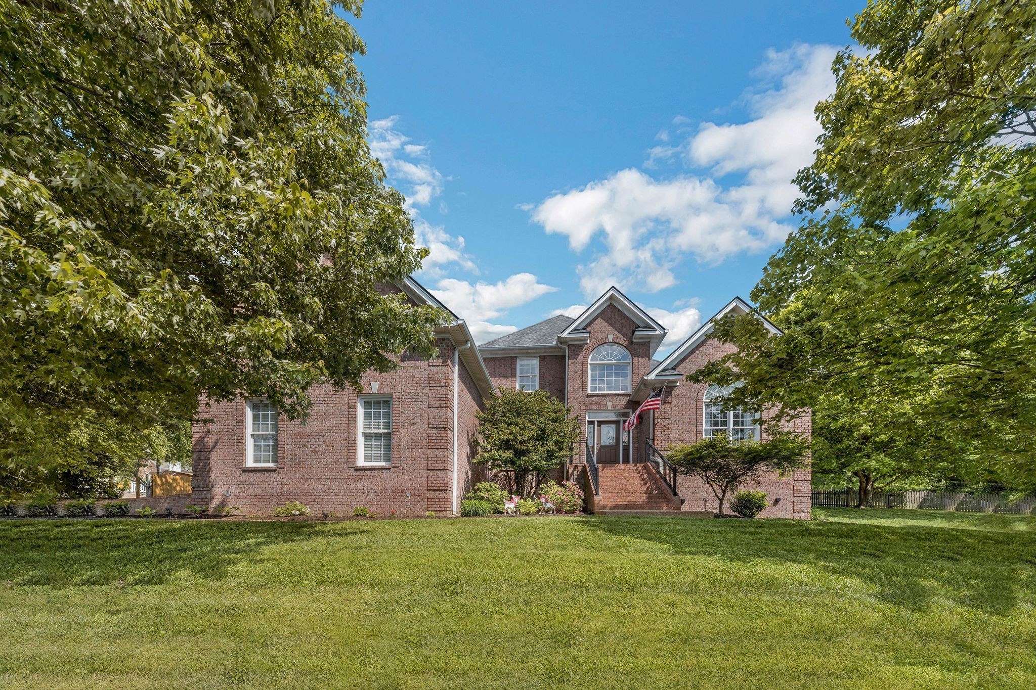 2005 Earl Pearce Cir