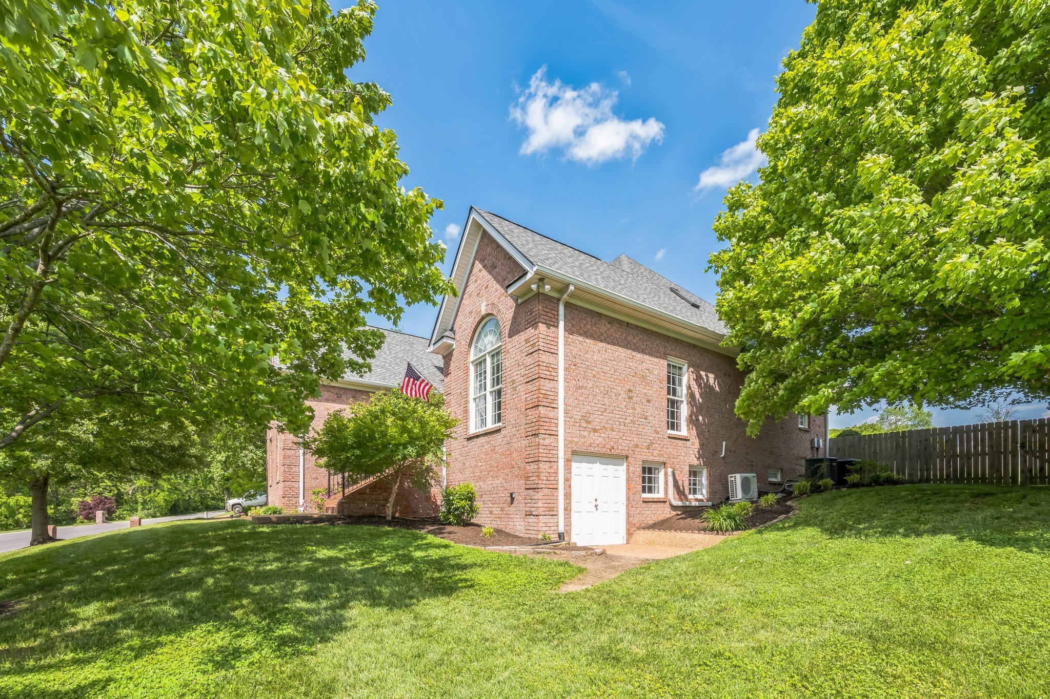 2005 Earl Pearce Cir